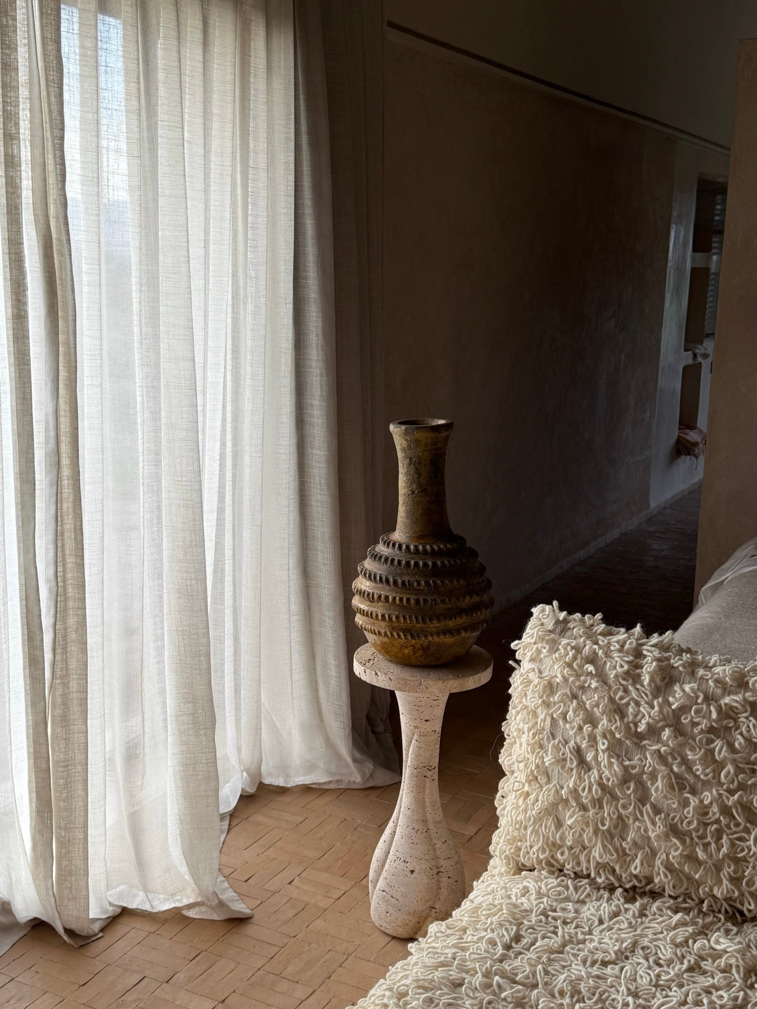 Vessel ceramic vase