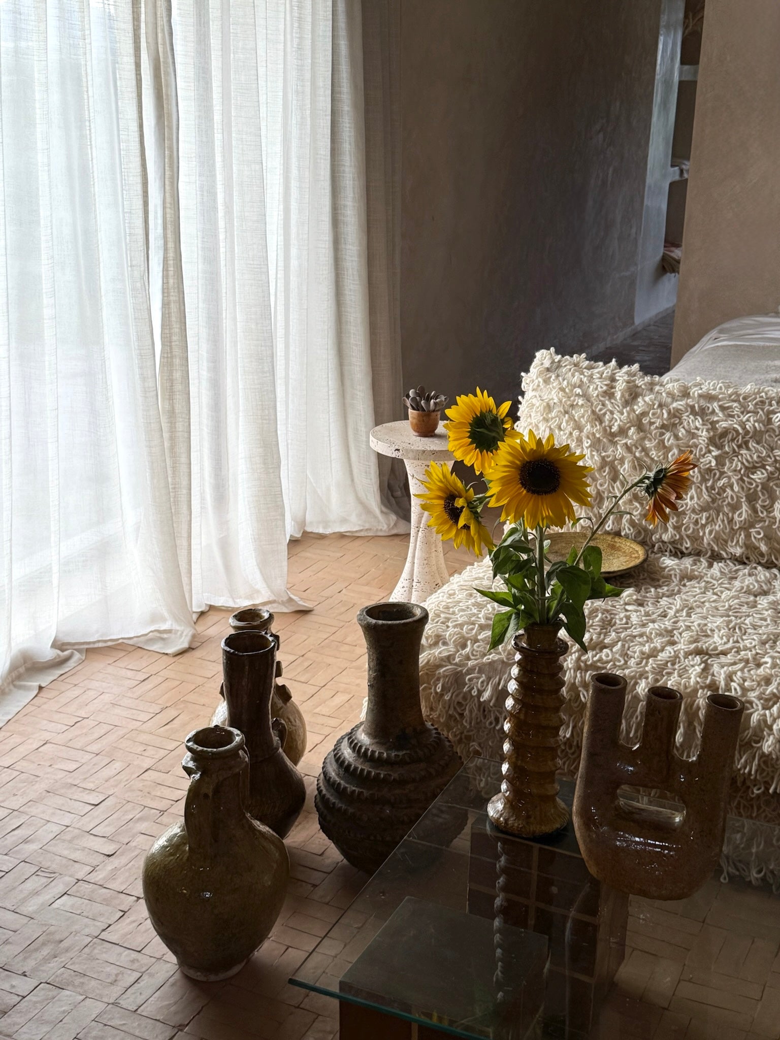 Silhouette ceramic vase