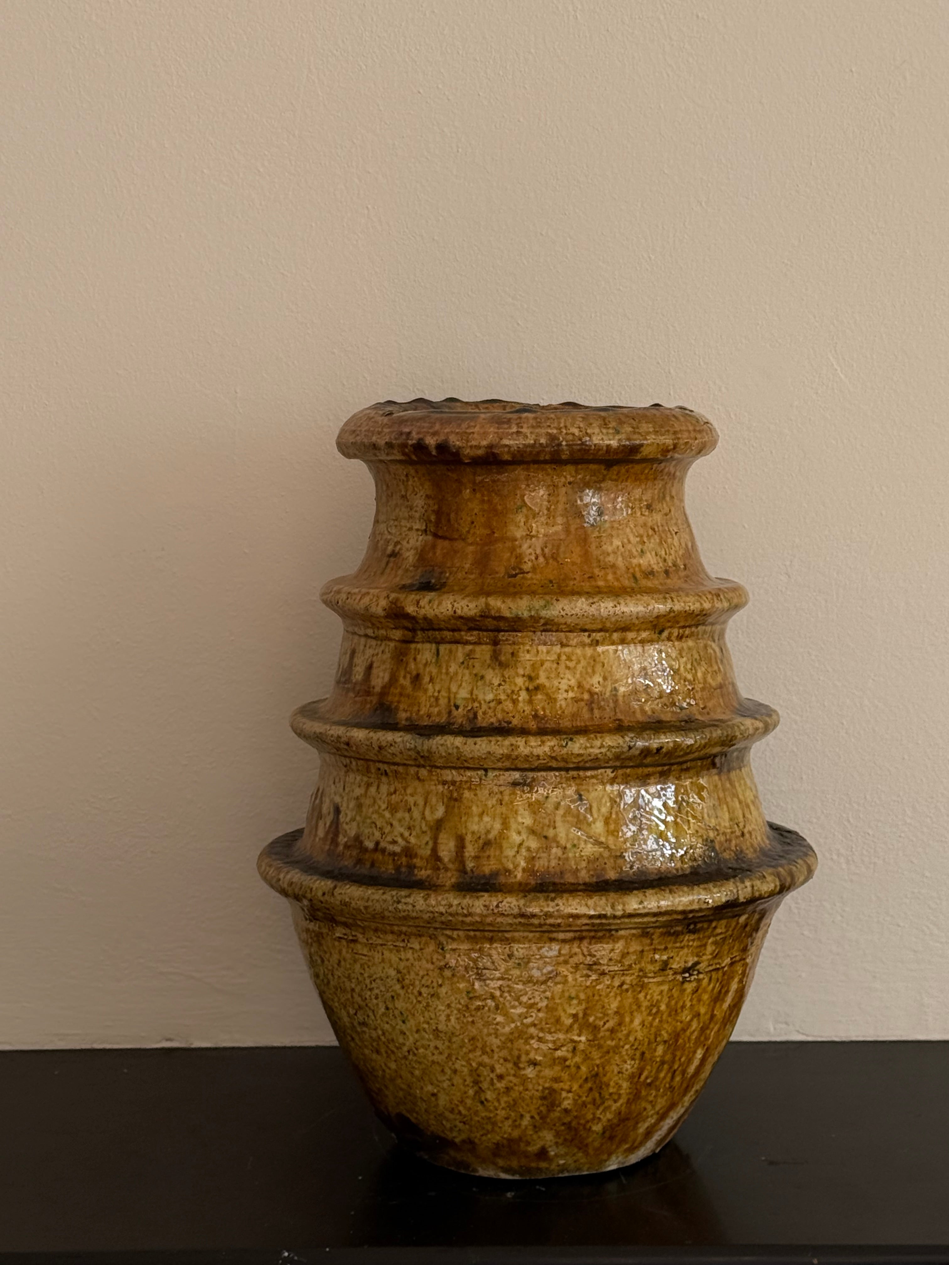 Layered ceramic vase